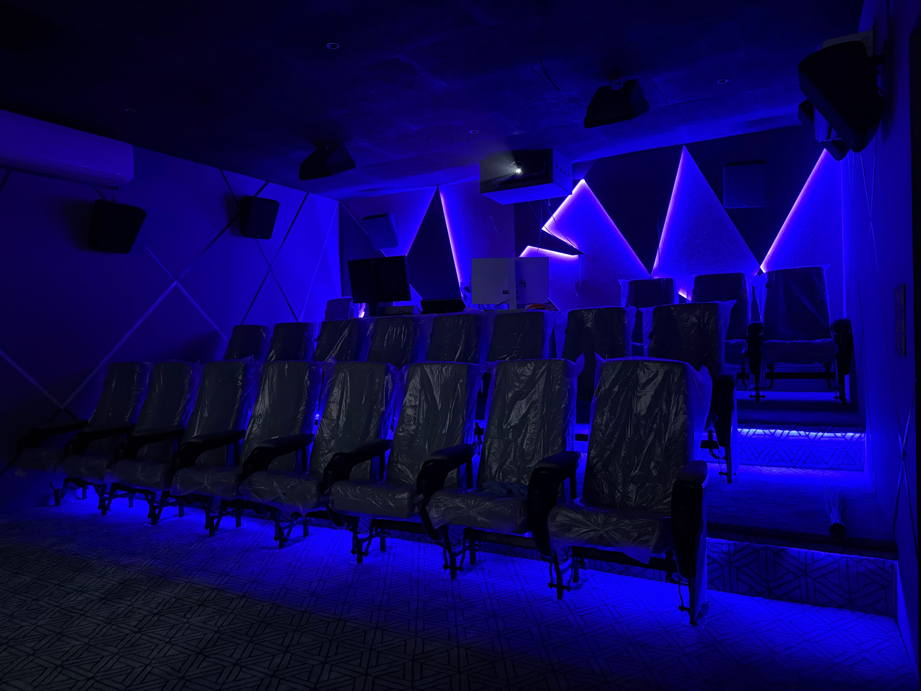 Preview Theatre